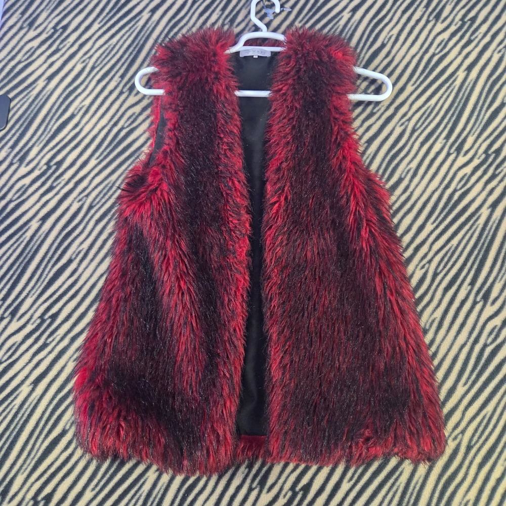 WAYF Red Black Shaggy Faux Fur Vest Open Front Sleeveless Jacket XS Made in USA
